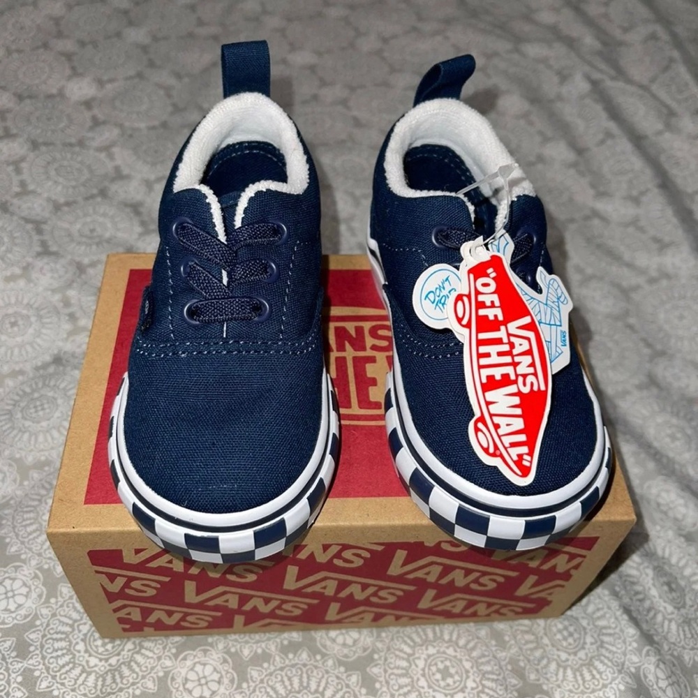 Toddler Boy Vans Size 5 BRAND NEW